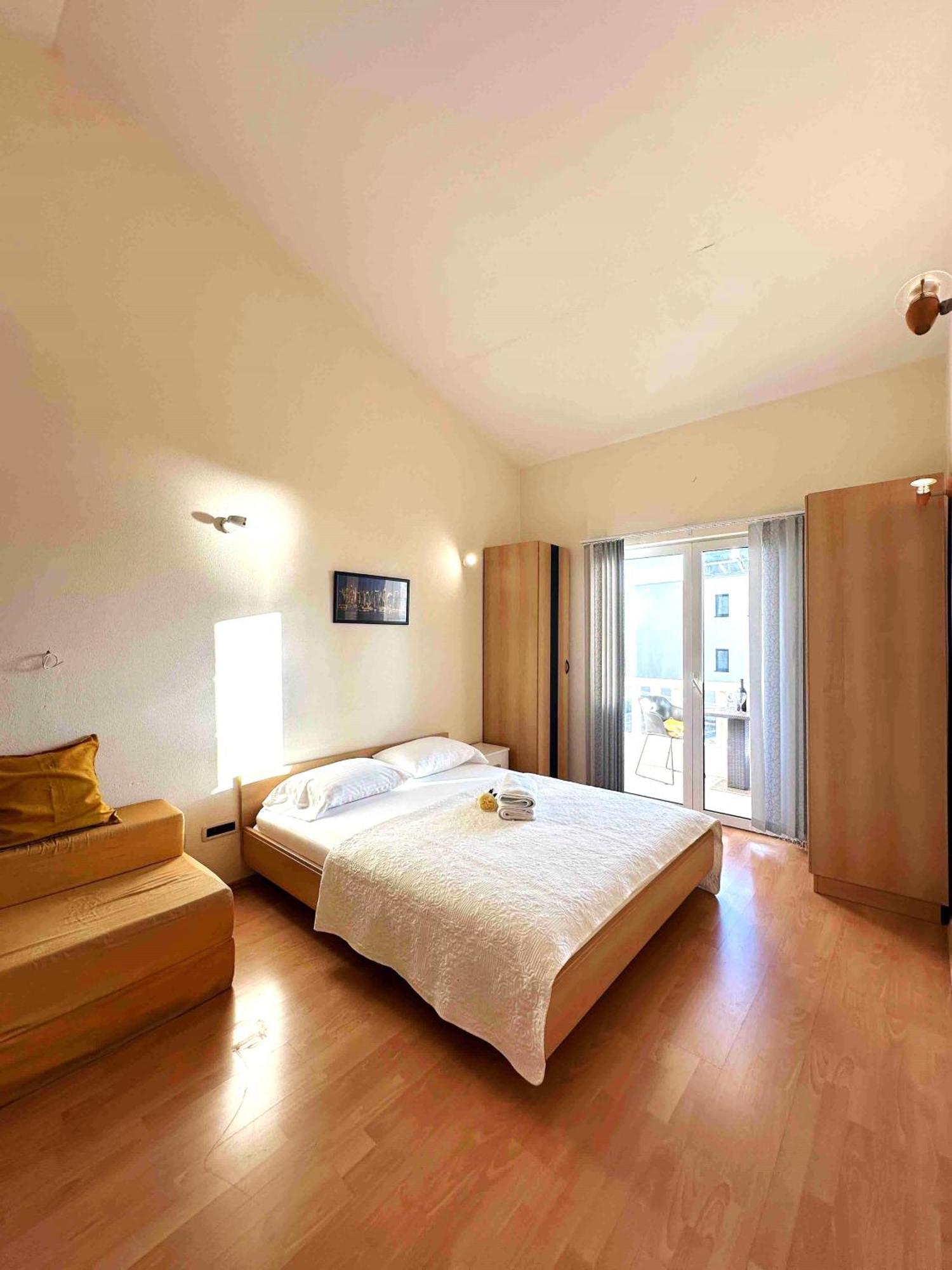 Studio Apartment بريلا الغرفة الصورة